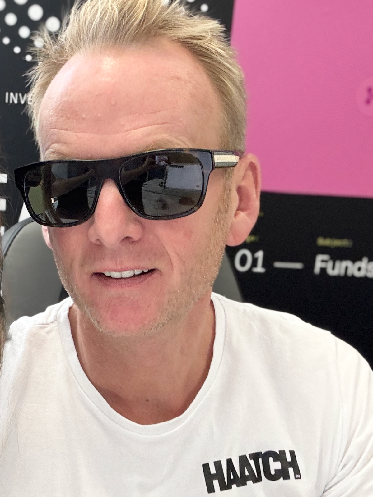 T-shirt - White - Left Chest Print